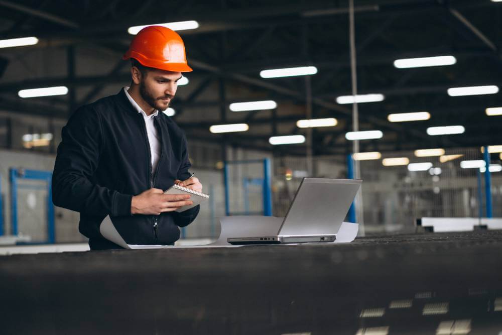 The 8 Wastes of Lean Manufacturing: How to Crush "DOWNTIME" with Data (2026 Guide)