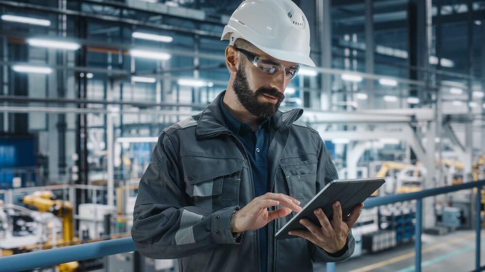 OEE Monitoring Without PLC: How to Track Older Lines