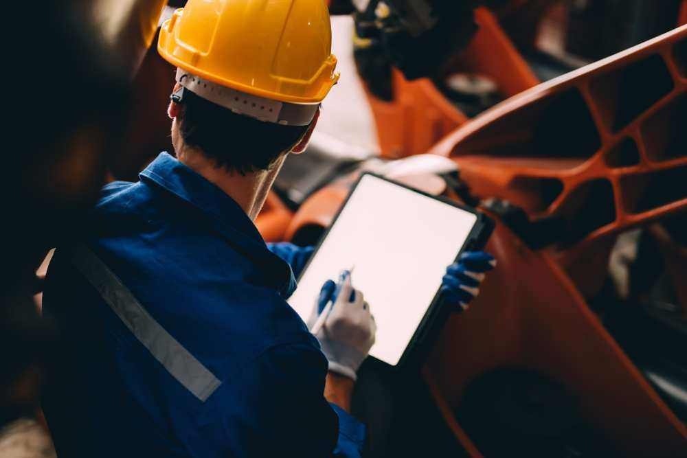 Asset Tracking Software: The 2026 Manufacturing Guide