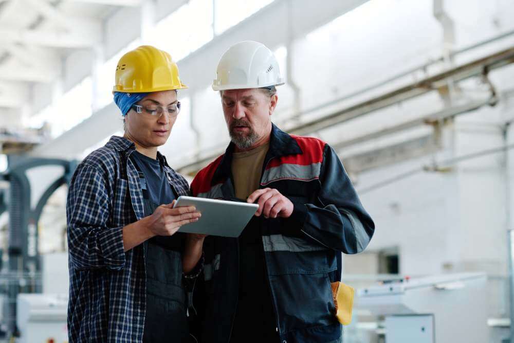 Best CMMS Software for High-Power Laser and Directed Energy System Manufacturing (2026)