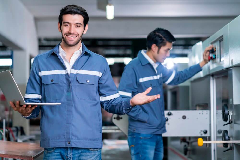 5 Best Connected Worker Platforms for Manufacturing (2025 Review)