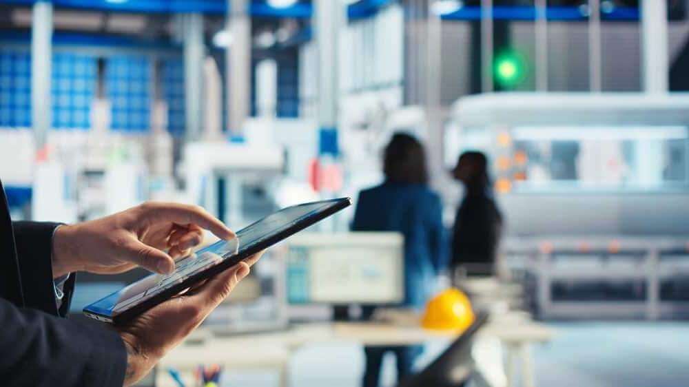 5 Best Integrated OEE and Maintenance Platforms for Global Fastener and Industrial Component Groups