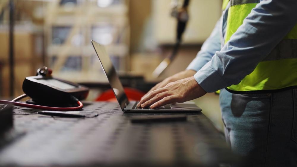 5 Best Maintenance Software Tools for Composites Manufacturing (2026 Review)