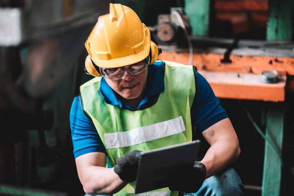 5 Best Manufacturing Data Collection Software Tools (Automated vs. Manual) (2026 Review)