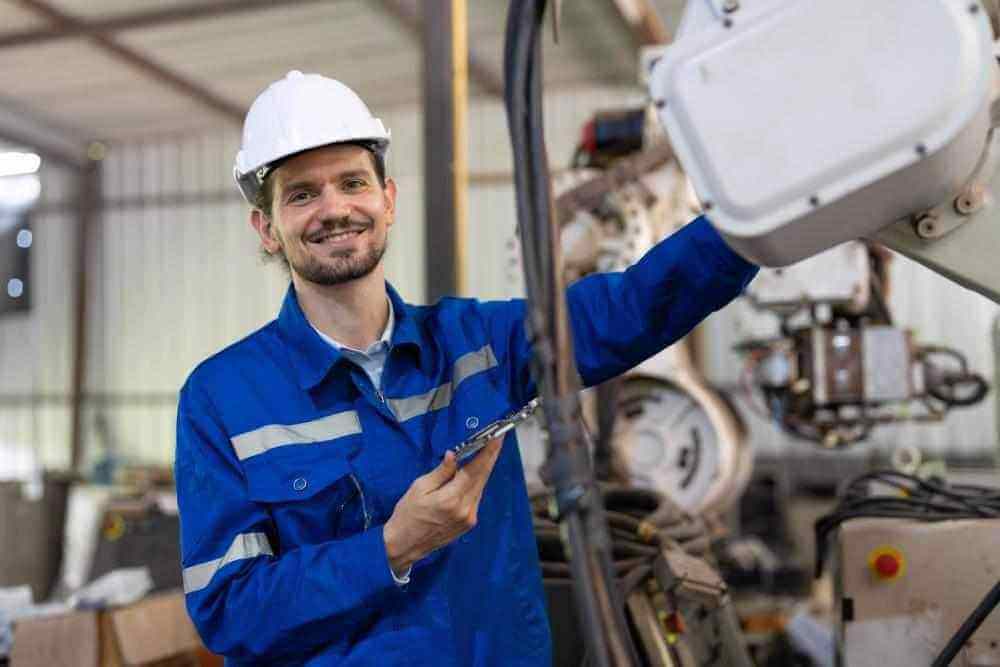 5 Best OEE Software Platforms with Condition-Based Maintenance (CBM) Triggers