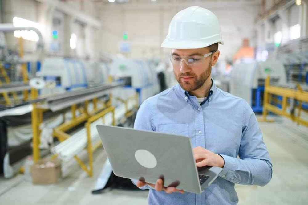 5 Best OEE Software Platforms with Integrated Spare Parts & Inventory Sync (2026 Review)