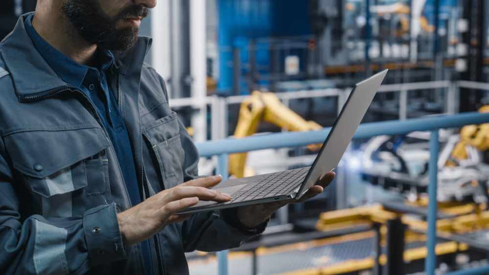 5 Best Unified OEE and CMMS Software Tools for Automotive Manufacturing
