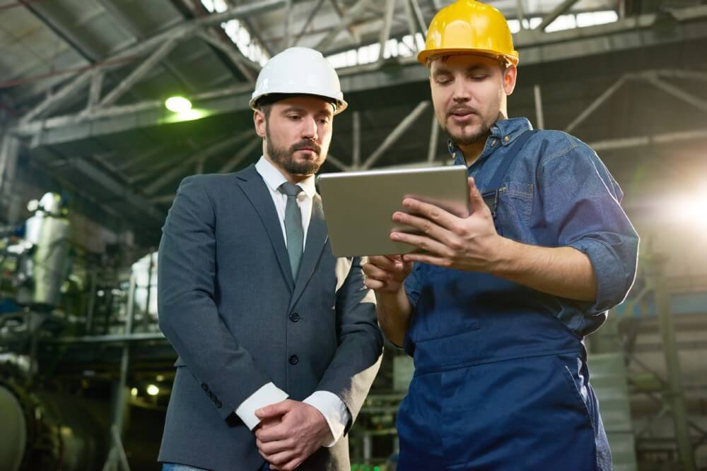 EAM vs. OEE: Why Modern Manufacturers Need an Integrated Platform