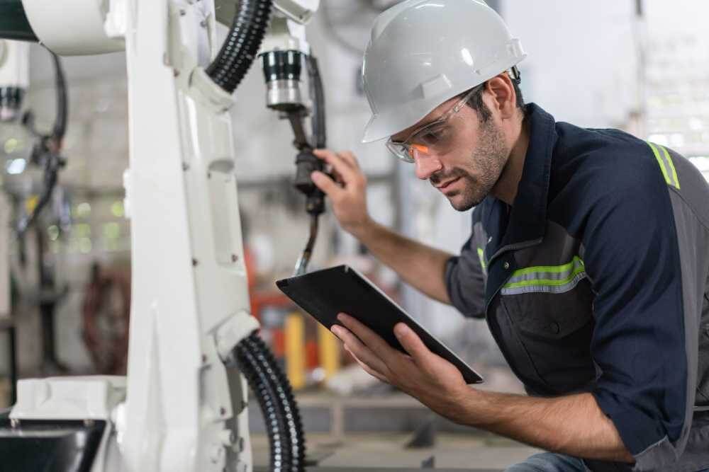 How to Improve Preventive Maintenance (PM) Compliance Using a Mobile CMMS