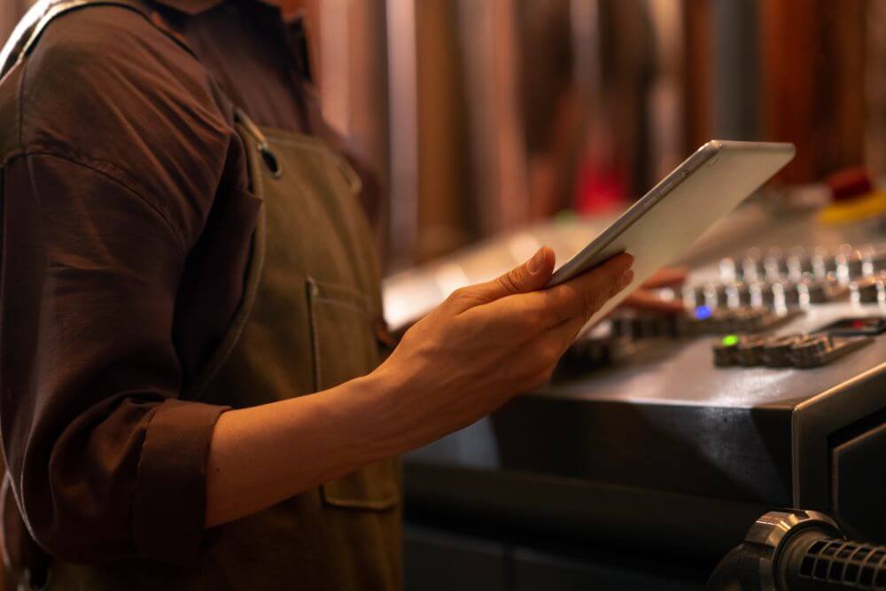 Maintenance Software for Coffee Processing: Roaster Health & Packaging Speed (2026 Guide)