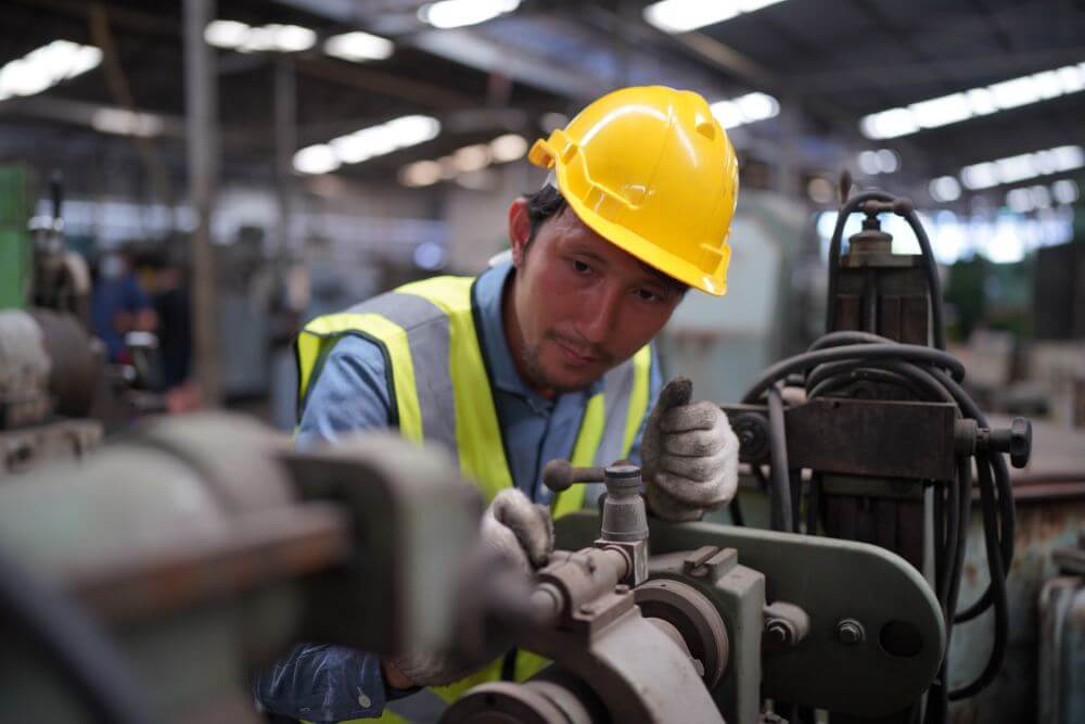 Manufacturing Maintenance Software: Why the "OEE Gap" Is Killing Your ROI (2026 Guide)