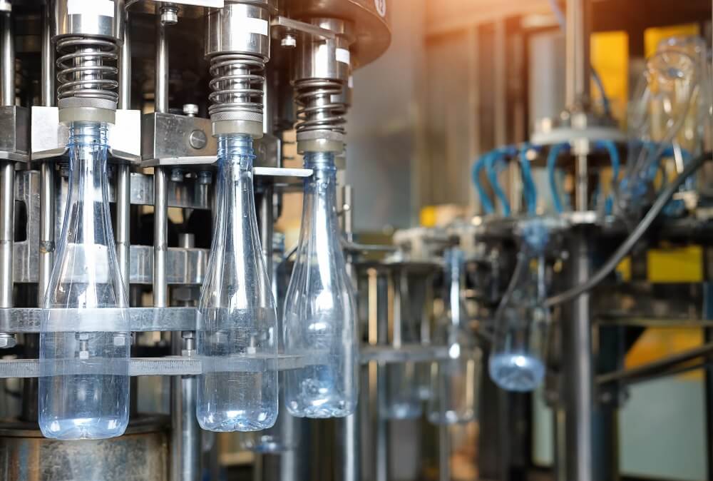 The 5 Best CMMS Software Platforms for Plastics Manufacturing in 2025