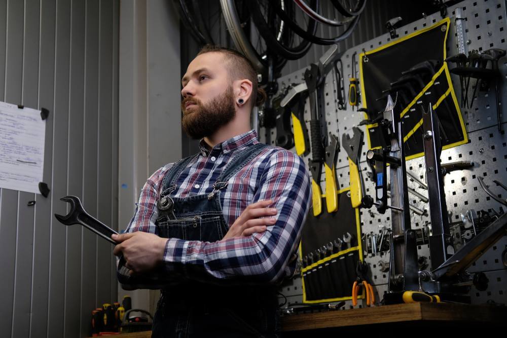 The Wrench Time Crisis: Why Your Technicians Spend Only 35% of Their Day Fixing Machines